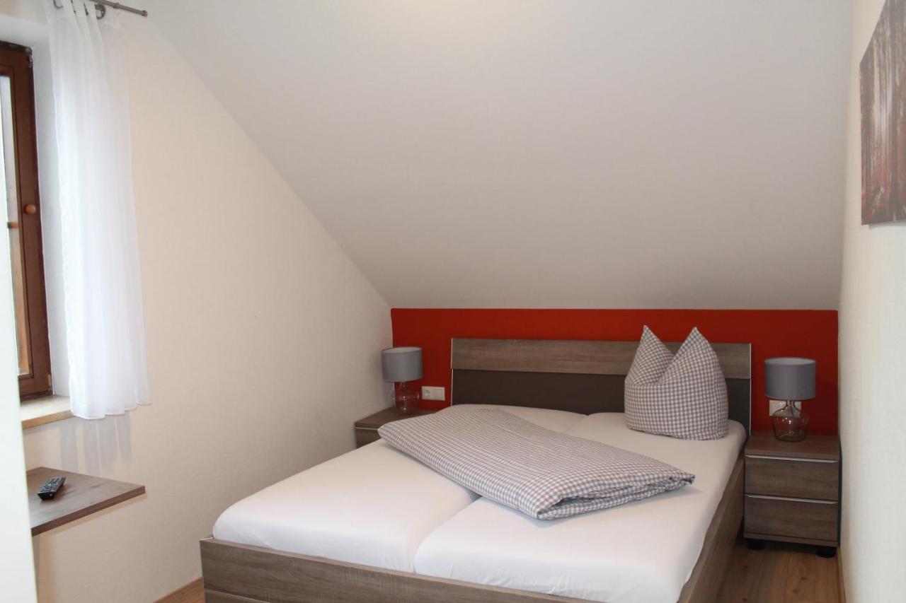 Gnadental-Stuberl Hotel Grossaitingen Eksteriør billede