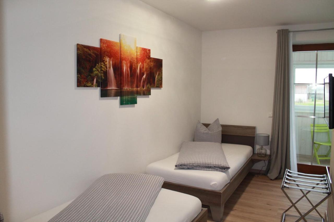 Gnadental-Stuberl Hotel Grossaitingen Eksteriør billede
